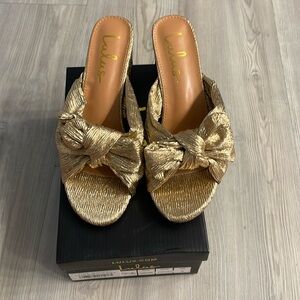 Lulus Gold Bow Heels, Size 8, NEW IN BOX